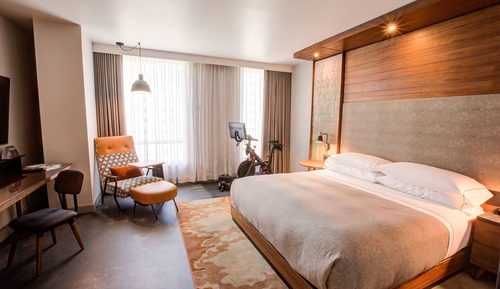Habitación, 1 cama de matrimonio grande (Peloton Wellness Room)