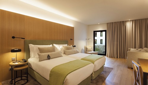 Habitación familiar, vistas al jardín