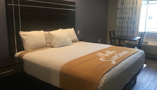 Suite estudio, 1 cama de matrimonio grande, no fumadores (Mobility/Hearing, Roll-In Shower)