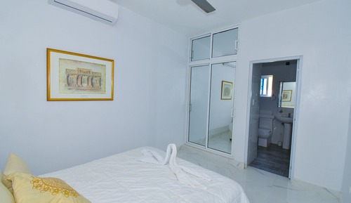 Apartamento exclusivo, 2 habitaciones, frigorífico y microondas