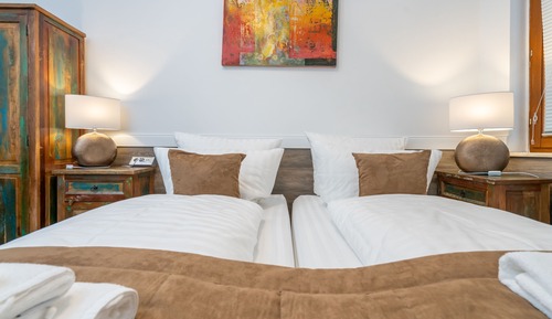 Habitación estándar con 1 cama doble o 2 individuales
