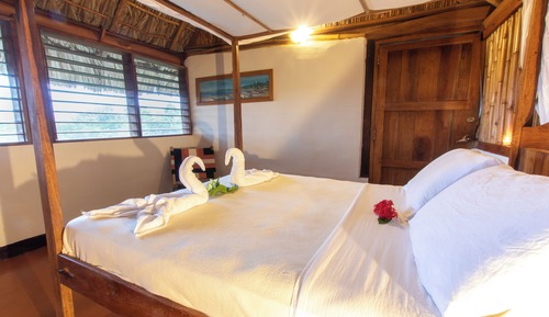 Cabaña básica, 1 cama de matrimonio, balcón, vistas al lago