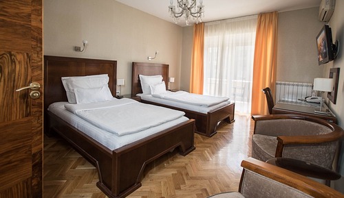 Habitación clásica con 2 camas individuales