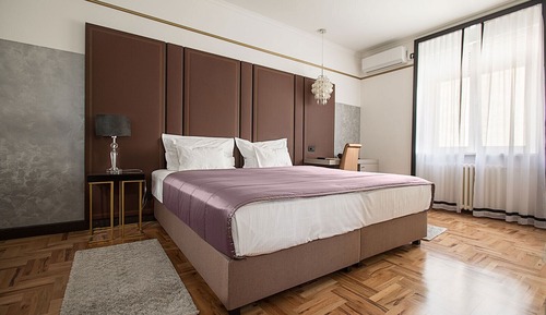Habitación superior con 1 cama doble o 2 individuales
