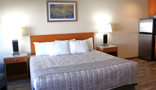 Estudio, 1 cama de matrimonio grande, cocina básica