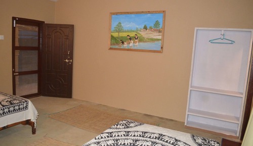 Habitación estándar con 1 cama doble o 2 individuales, 1 habitación, vistas al jardín