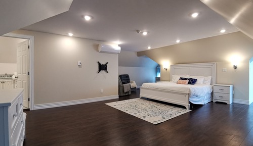 Habitación de luna de miel, varias camas, bañera de hidromasaje