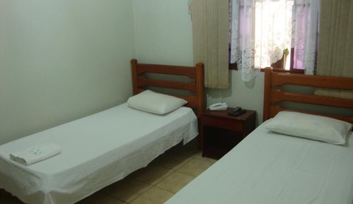 Habitación con 2 camas individuales