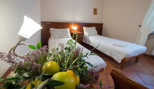 Habitación clásica con 1 cama doble o 2 individuales, 2 camas individuales