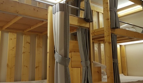 Dormitorio compartido, solo para hombres (up to 6)