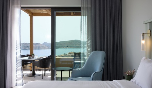Executive Suite with Private Pool - Sea View