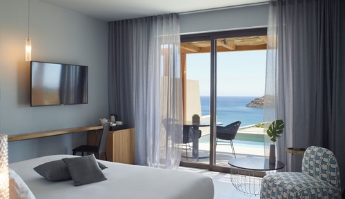 Superior Room - Private Pool Sea View