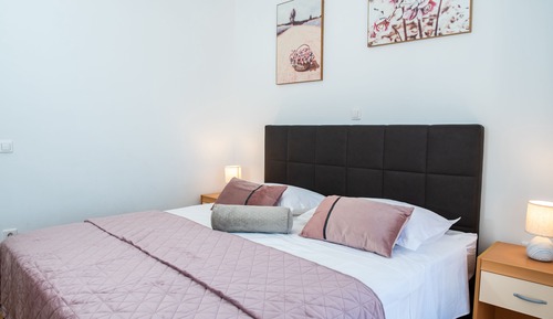 Apartamento, 2 habitaciones, balcón