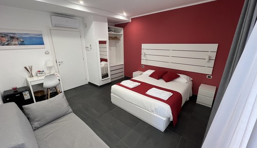 Habitación doble, balcón (Red)