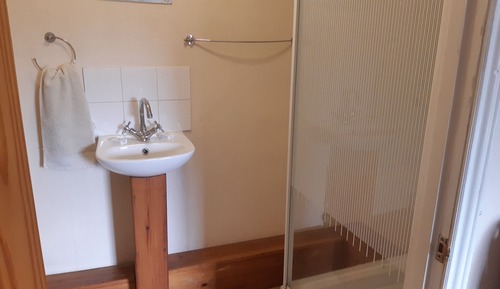 Habitación estándar con 2 camas individuales, baño privado