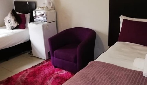Habitación con 2 camas individuales