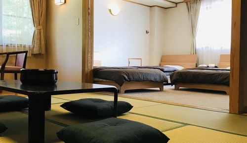 Habitación tradicional, baño compartido (Japanese Western Style, Suite)