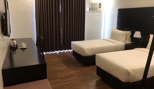 Habitación básica con 1 cama doble o 2 individuales (Sunrise Twin)