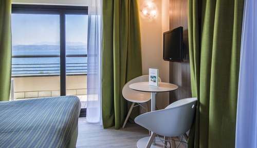 Habitación individual Deluxe, balcón, vistas parciales al lago