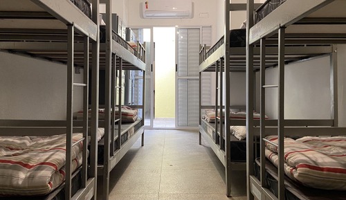 Dormitorio compartido City, solo para hombres, no fumadores, baño compartido