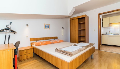 Apartamento (Apartments Princ Hrvoje- One-Bedroom )