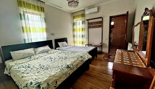 Habitación triple económica, balcón