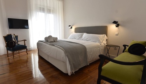 Habitación doble superior, 1 cama de matrimonio grande, balcón (5)