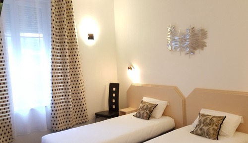 Habitación clásica con 2 camas individuales