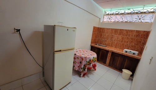 Habitación económica con 2 camas individuales, dormitorio mixto, vistas al jardín