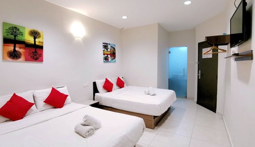 Deluxe Family Room