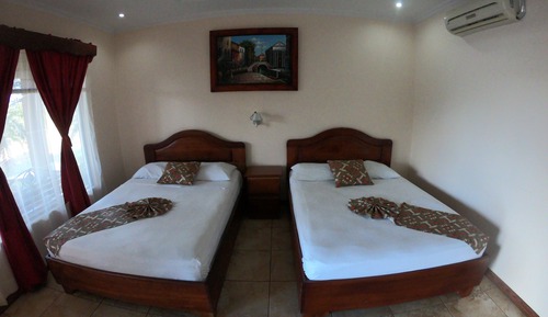 Habitación cuádruple estándar