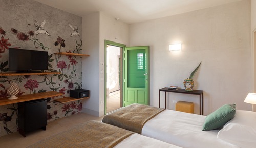 Habitación Confort con 1 cama doble o 2 individuales