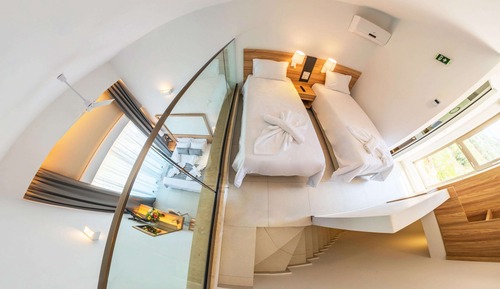 Superior Maisonette Interconnecting Room