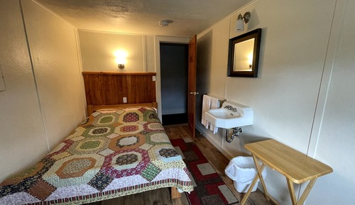 Full Size Bed Room With Shared Bathroom (Pets not allowed)