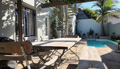 Casa de campo exclusiva, 2 habitaciones, acceso a la piscina (40 Napier Street 2 night minimum stay)