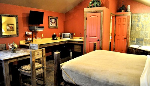Cabaña (Rustic Creek 9)