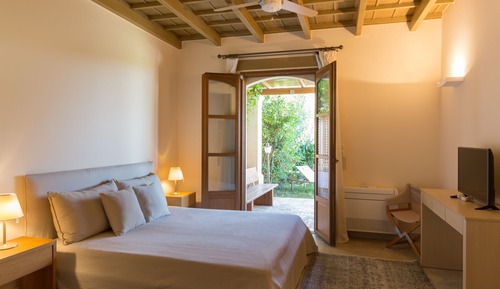 Two-Bedroom Suite (Elia)