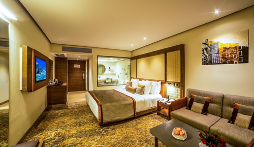 Club Grande Room