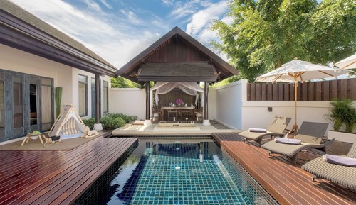 Family Pool Villa