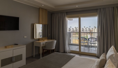 Executive Jacuzzi Suite (Posh Club)