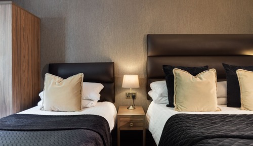 Habitación ejecutiva con 1 cama doble o 2 individuales, baño privado