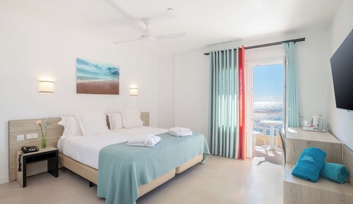 Habitación Premium con 1 cama doble o 2 individuales, vistas al mar (Renovada)