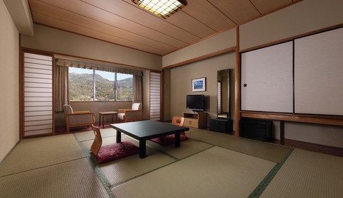 Habitación tradicional, varias camas, no fumadores, vistas a la montaña (Japanese Style)