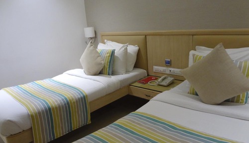 Habitación estándar con 1 cama doble o 2 individuales