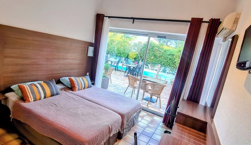 Habitación Confort con 2 camas individuales