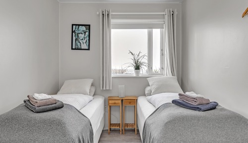 Apartamento Confort, 3 habitaciones, cocina, vistas al lago (Basement)