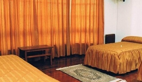 Habitación con 3 camas individuales