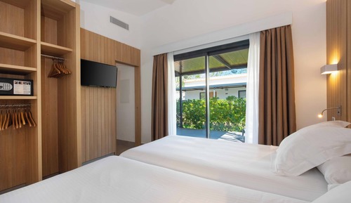 Bungalow, terraza (Golden - 3 Adults + 1 Child)