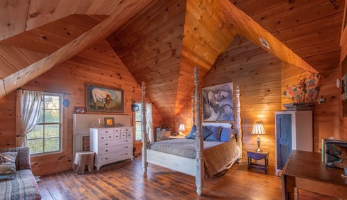 Habitación (Blue Room - Shares bath with Hoberts/)