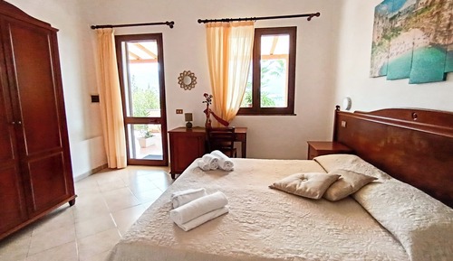 Habitación con 1 cama doble o 2 individuales